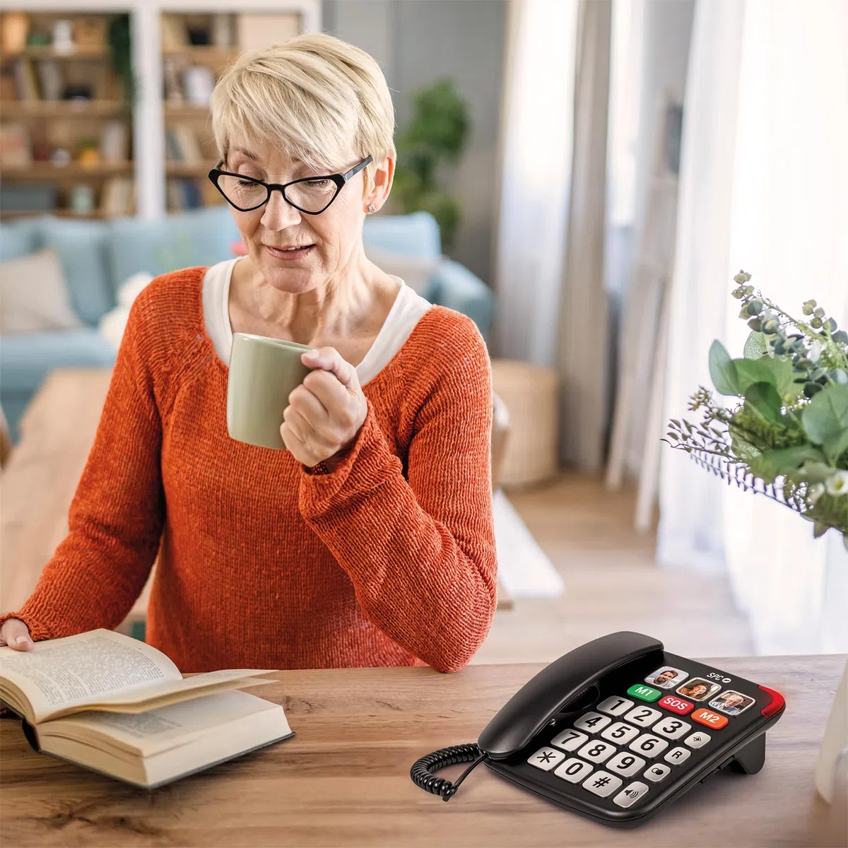 SPC Comfort Numbers Pro - Senioren-Festnetztelefon mit großen Tasten und lautem Klingeln | Verstärkbare Anruflautstärke +20dB | 6 Direktspeicher, Freisprechen | Hörgerätekompatibel – Schwarz