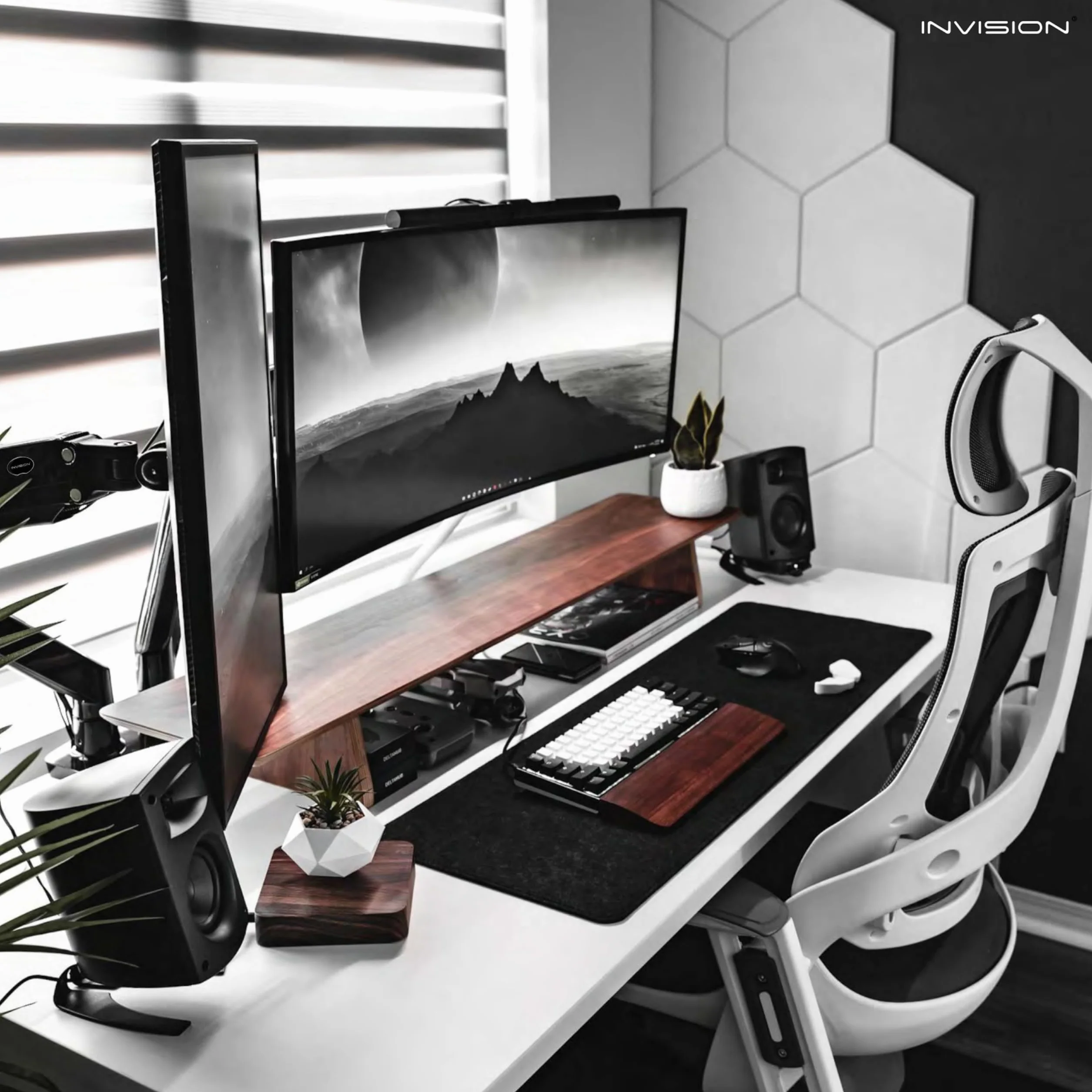 Invision Doppel-Monitorarm für Bildschirme von 24-35 Zoll, ergonomisch, höhenverstellbar (gasunterstützt), neigbar, drehbar und ausziehbar, VESA 75 mm und 100 mm, Gewicht 2 kg bis 15 kg (MX900)