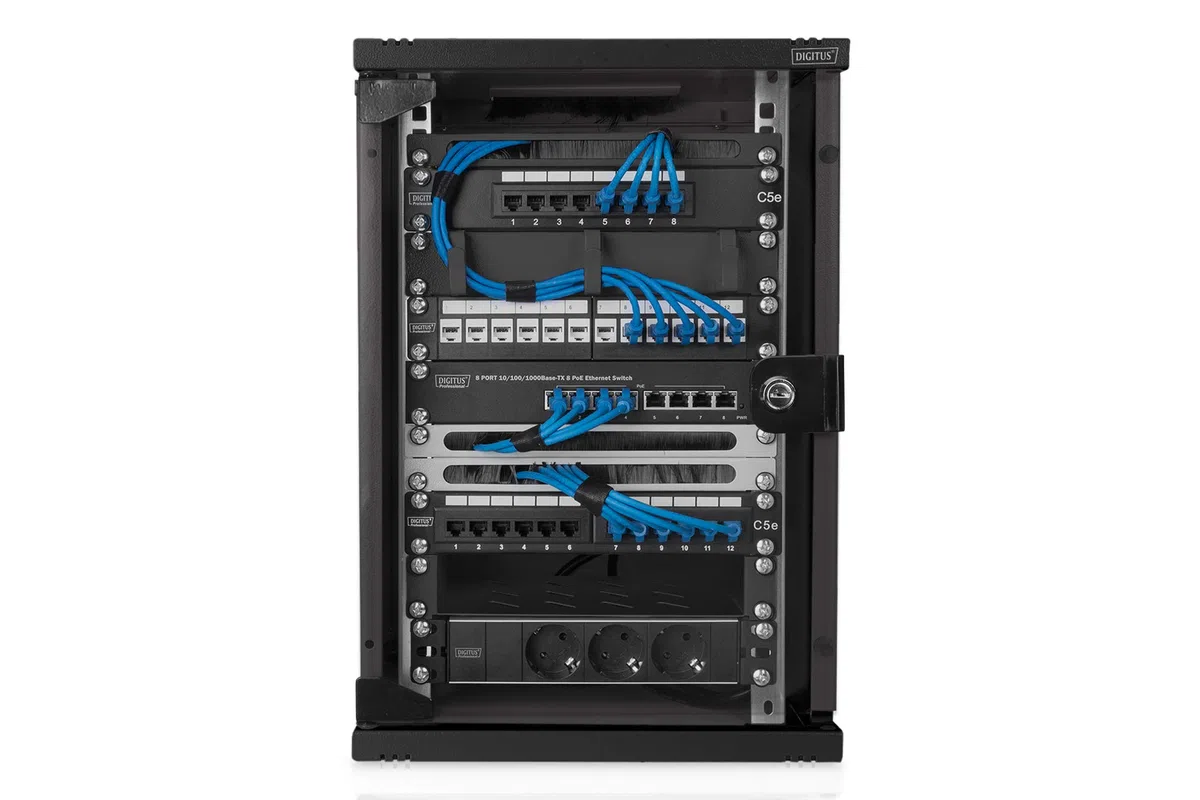 DIGITUS Netzwerk-Schrank 10-Zoll - 9HE - Wandmontage - HxBxT 464x312x300mm - Traglast 30kg - Nutztiefe 240mm - Schwarz | Nutztiefe 240mm – Traglast 30kg – Sicherheitsglastür mit Schloss – Wandmontage – SOHO-Serie