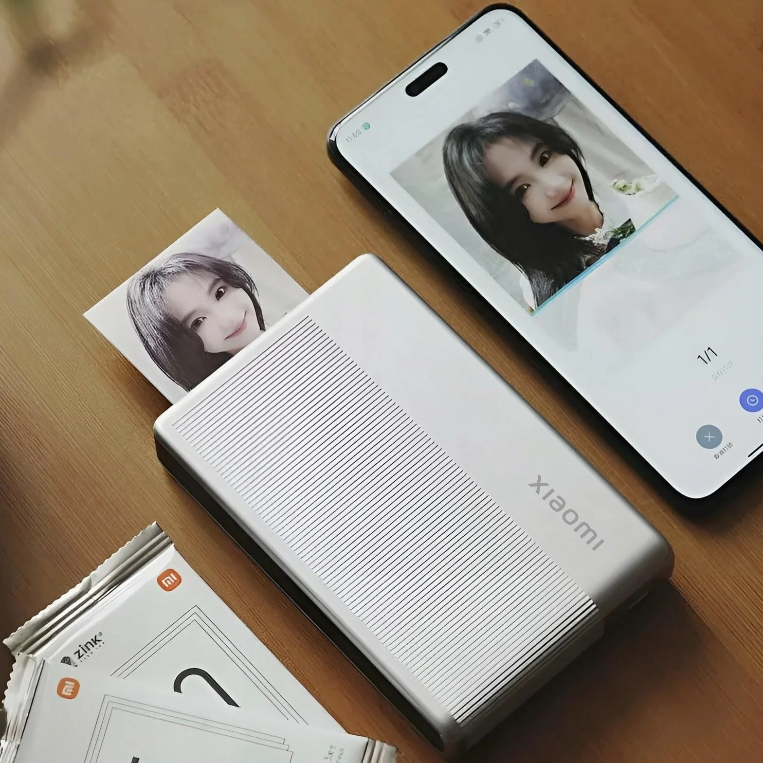 Xiaomi Tragbarer Fotodrucker 1S, tintenloser Druck, Bluetooth, 180 g, inklusive 5 Folien