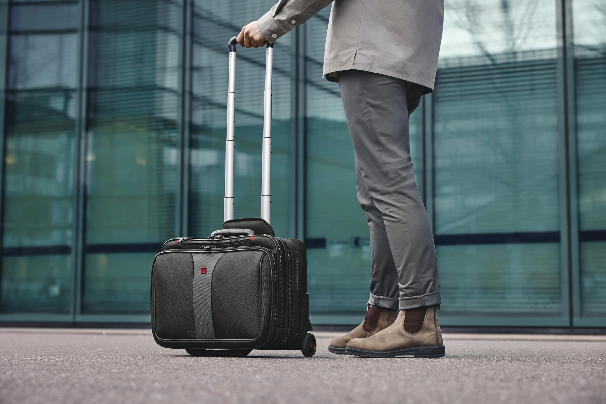 WENGER Patriot Trolley Laptop-Tasche, Notebook bis 17 Zoll, Tablet bis 10 Zoll, Aktentasche zum Rollen, Organizer, 38 l, Damen Herren, Büro Business-Reisen, Schwarz, 612259