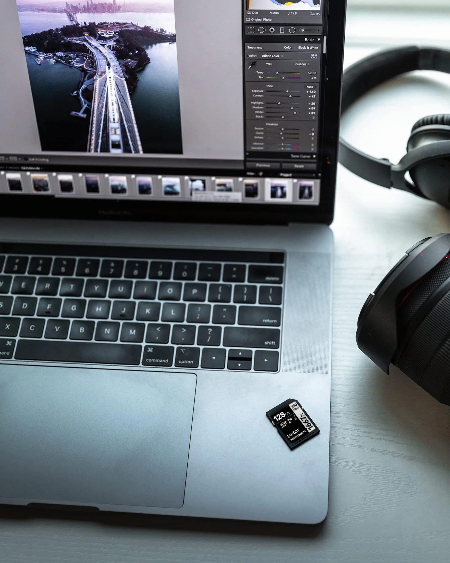 Lexar Professional 1667x SD Karte 128GB, Speicherkarte SDXC UHS-II, Bis zu 250 MB/s Lesen, Class 10, U3, V60, SD für Professionelle Fotografen, Videofilmer, Enthusiasten (LSD128CB1667)