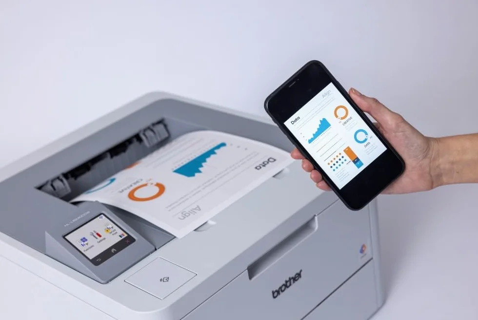 Brother HL-L8240CDW Professioneller und kompakter Farb-LED-Drucker mit WLAN/LAN (30 Seiten/Min.) weiß/grau