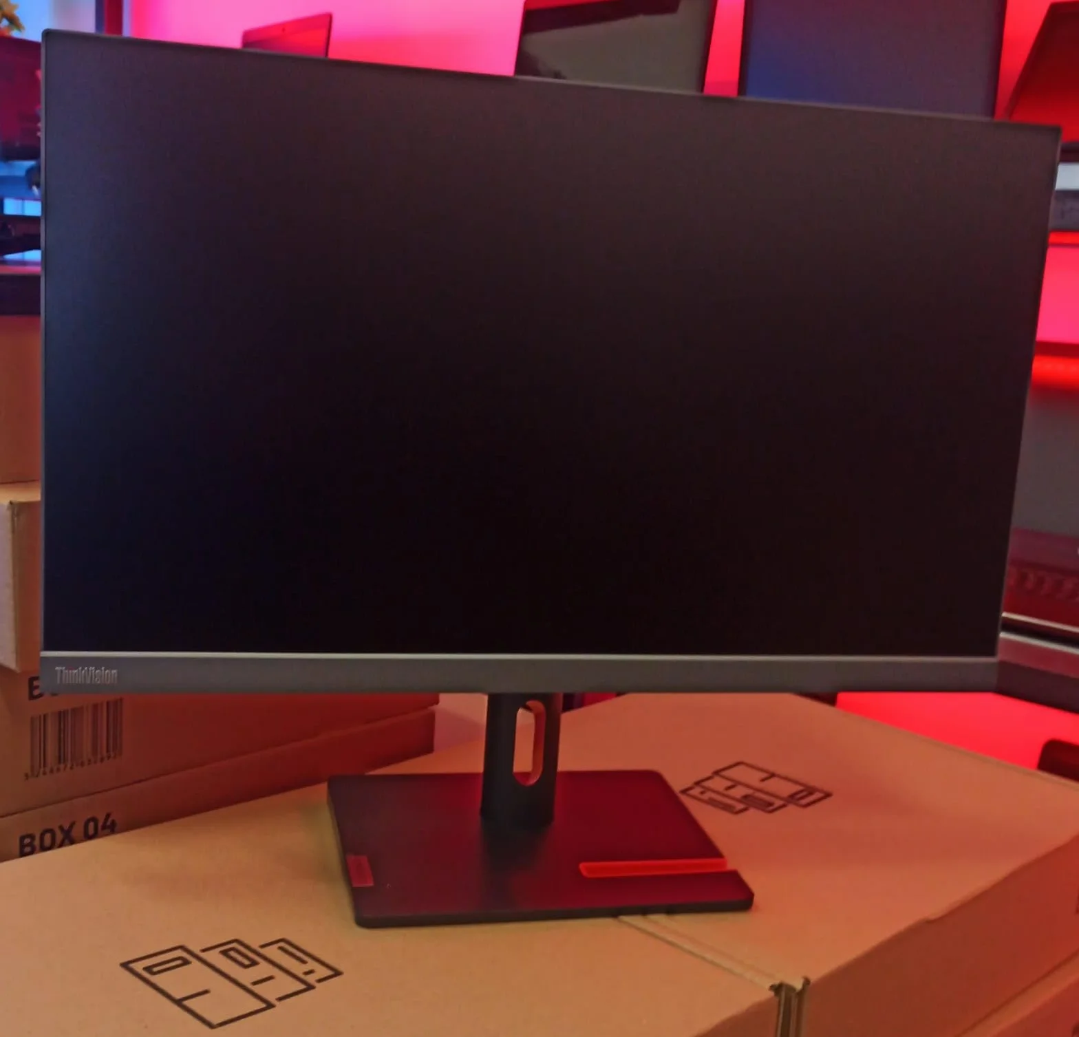 All-in-One PC Lenovo 27" | i7-8700T | 16GB RAM | 1TB SSD | WLAN/Bluetooth | Windows 11 Pro + Office 2021 | Komplett-PC einsatzbereit