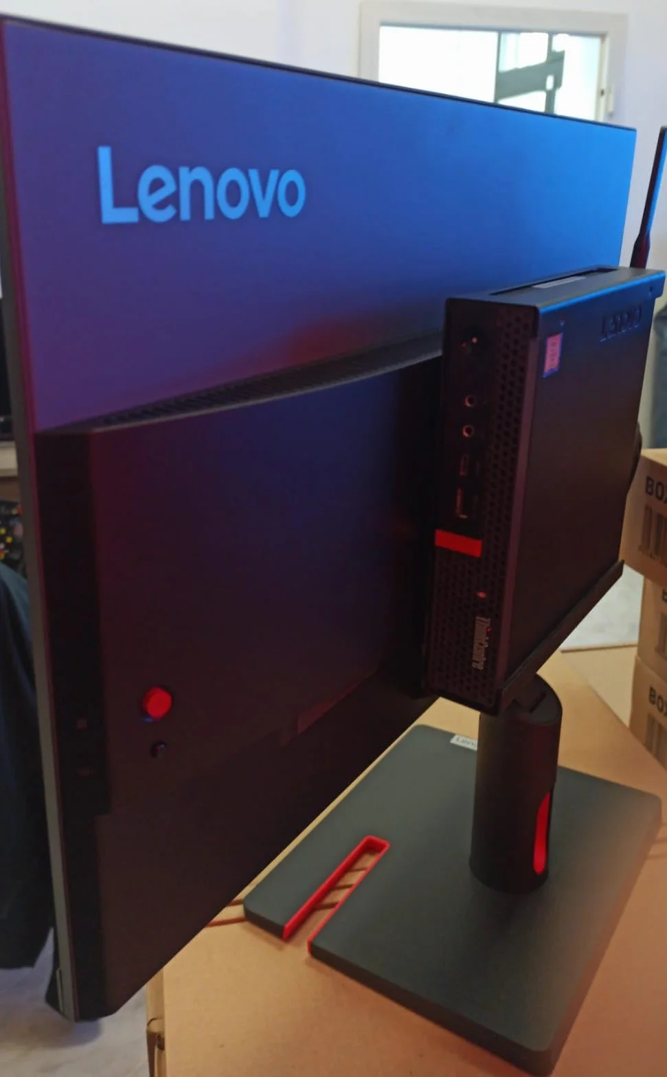 All-in-One PC Lenovo 27" | i7-8700T | 16GB RAM | 1TB SSD | WLAN/Bluetooth | Windows 11 Pro + Office 2021 | Komplett-PC einsatzbereit