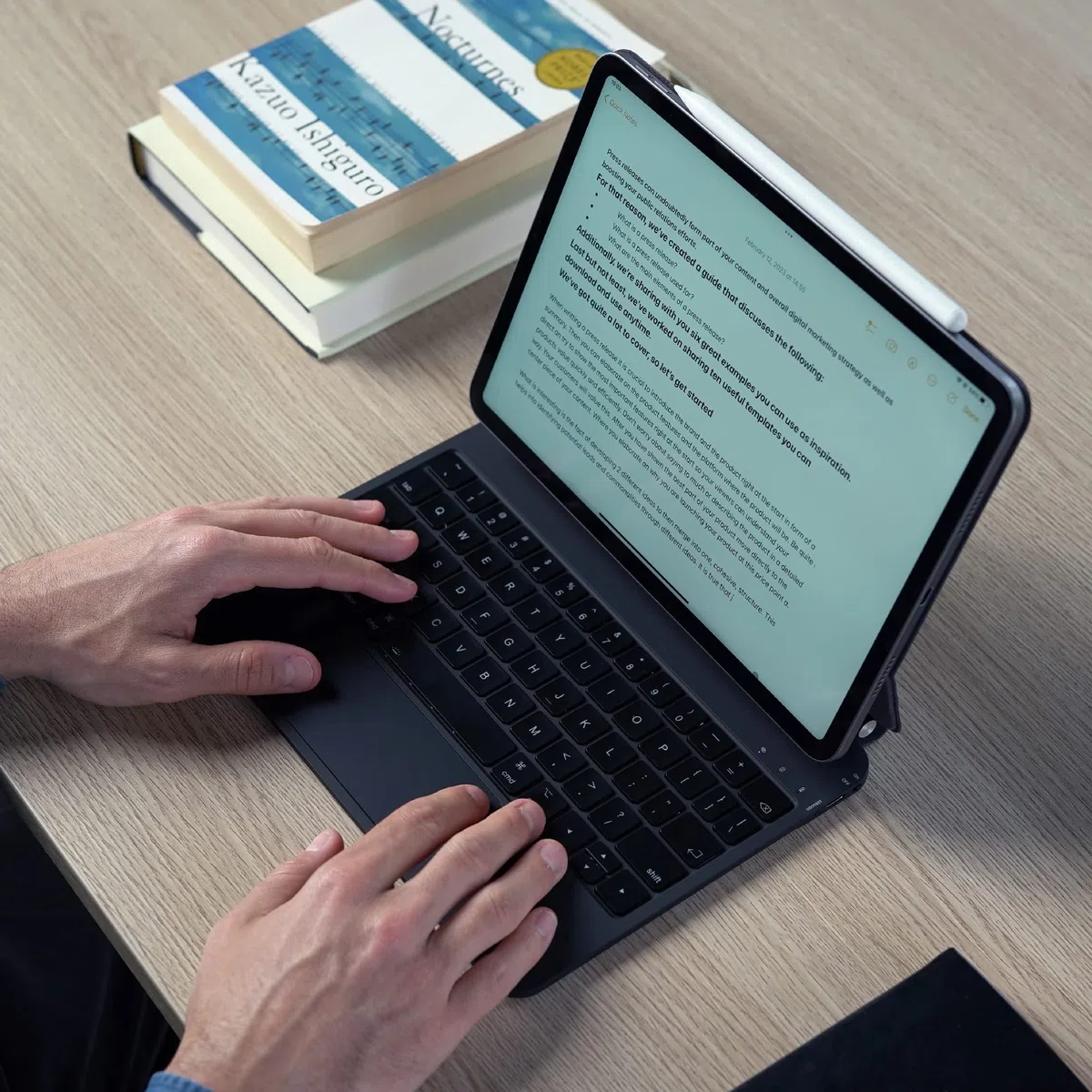 Magic Keyboard für Air 11 Zoll (M2 2024/M3 2025/M4 2026)&iPad Pro 11“ (1/2/3/4th) und 10.9“ Air 5/4th Gen Hülle mit Tastatur, Bluetooth, USB-C Ladefunktion, integriertes Trackpad, QWERTZ-Deutschlayout