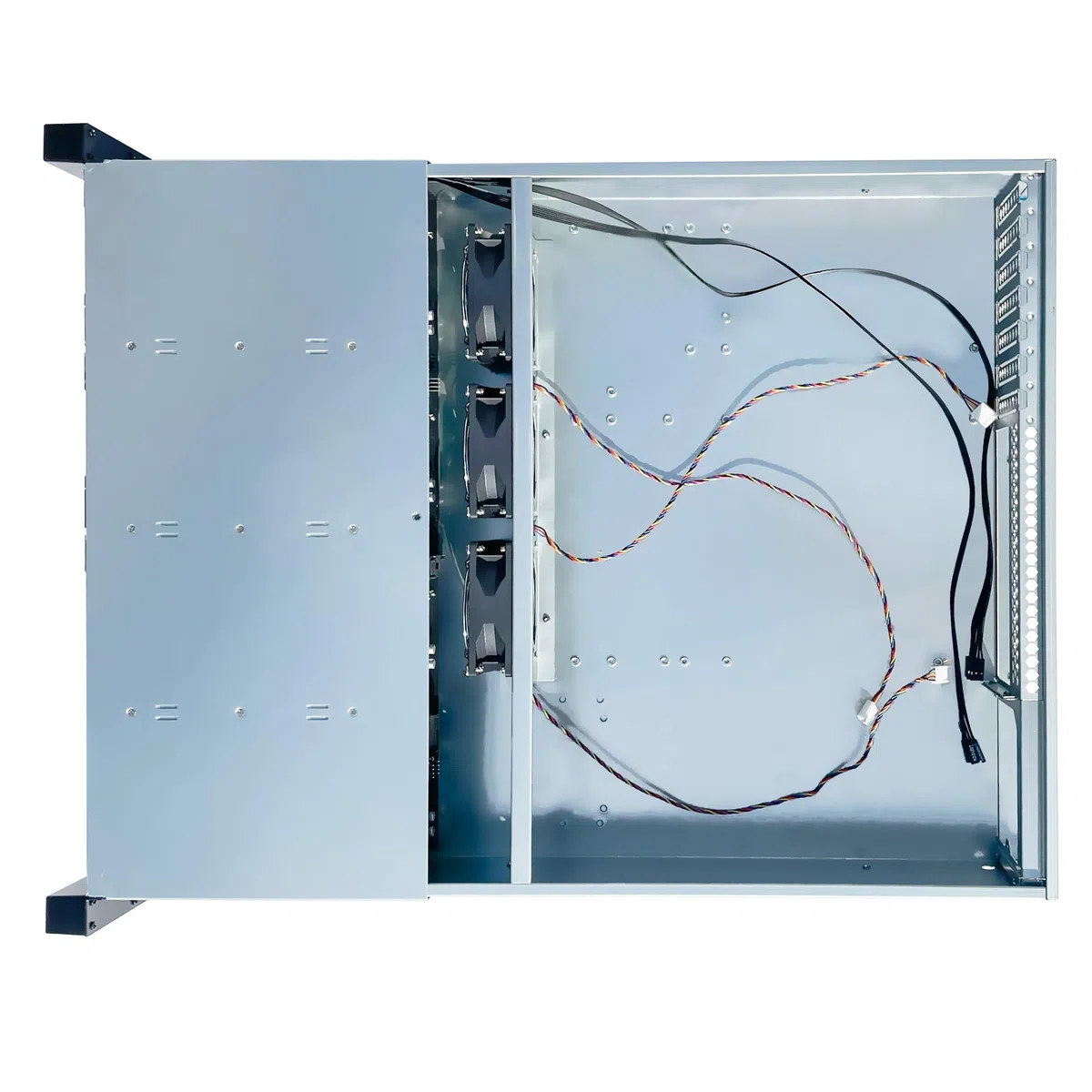 FANTEC 2563 SRC-2012X07-12G/6G 19" 2HE Storage Gehäuse, 12x SAS/SATA Einschübe mit je 2 Status LEDs, Einschübe für 3,5" und 2,5" Datenträger, 1x USB 2 Anschluss, 3X 80mm Lüfter