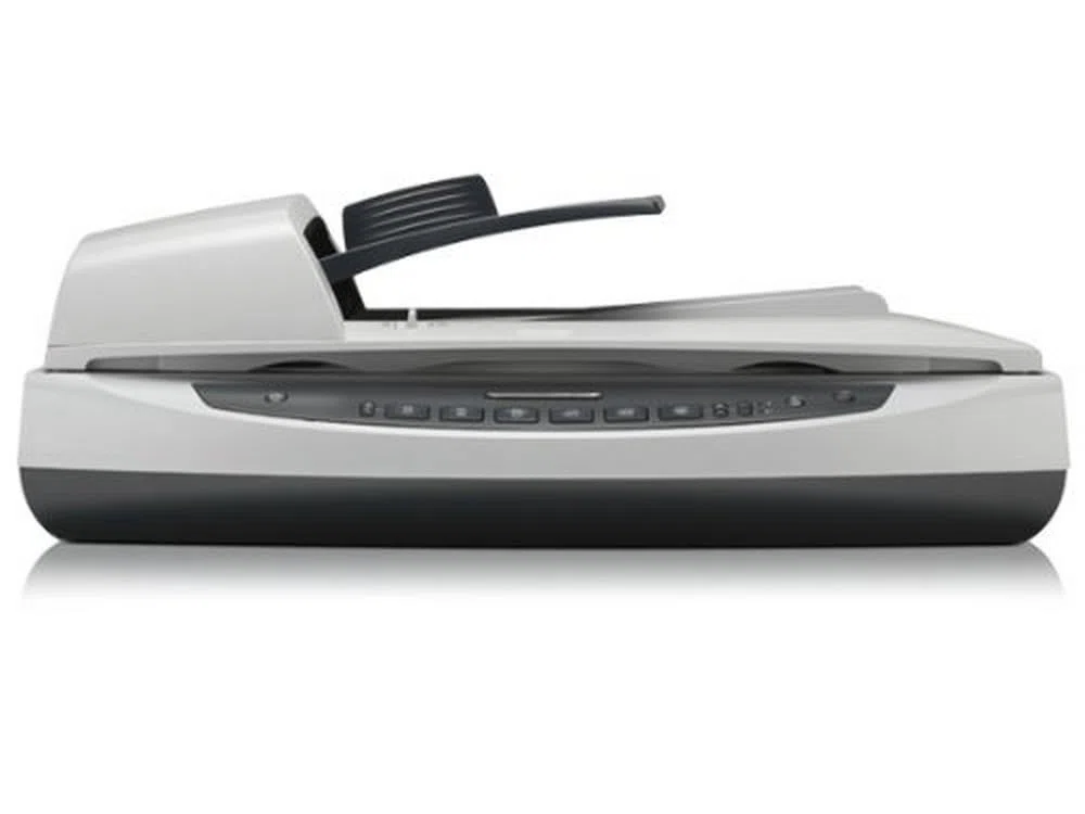 HP Scanjet 8270 Dokumenten-Flachbettscanner (4.800 x 4.800, Duplex, USB, 1.000 S. empfohlene Tagesleistung) L1975A
