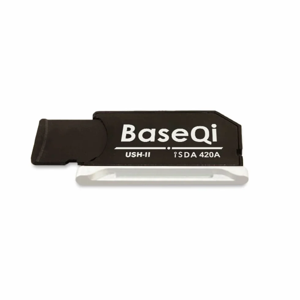 BaseQi UHS-II Aluminium microSD Adapter für 2021 M1 MacBook Pro 14 & 16 Zoll Silber