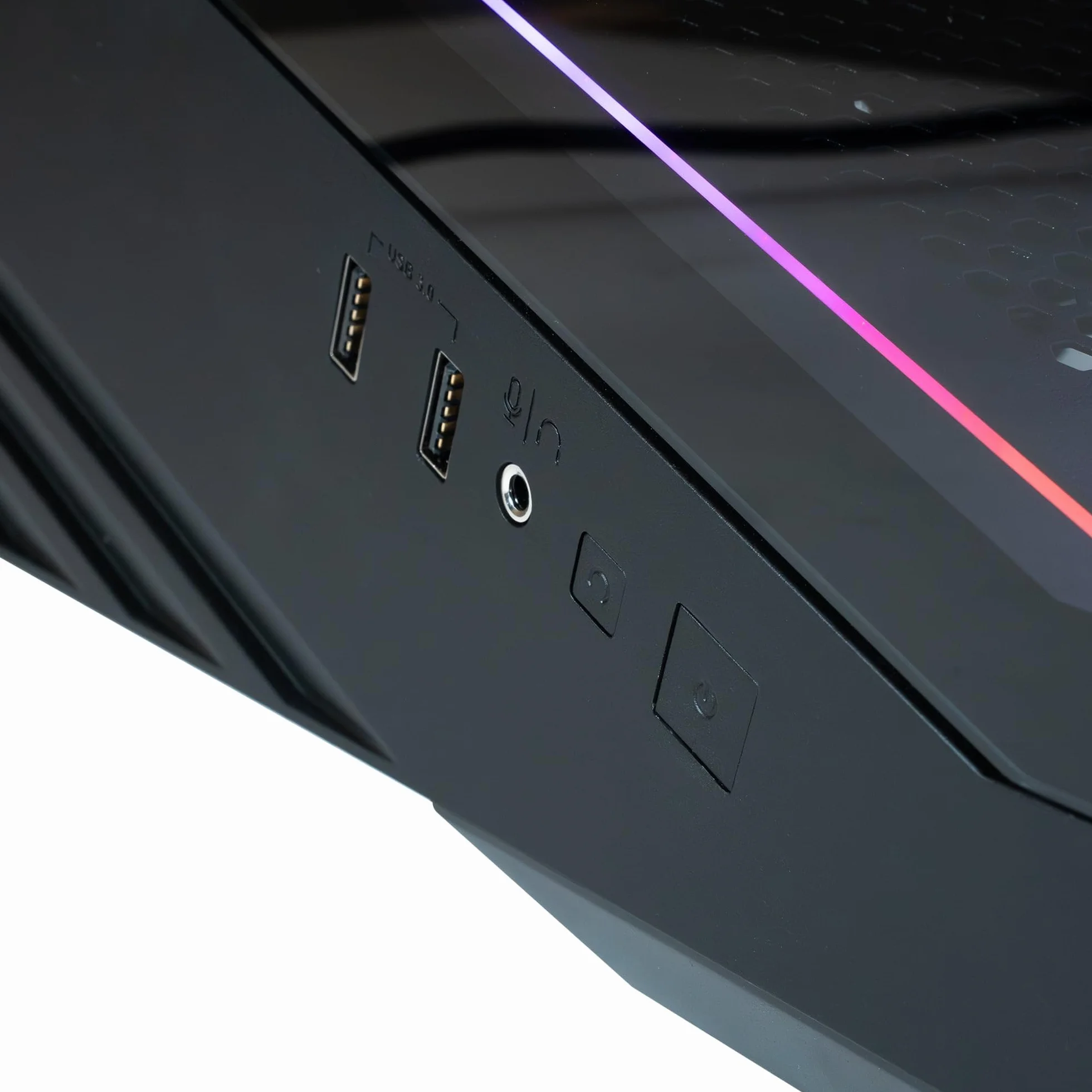 CYBERPOWERPC Luxe Gaming PC - AMD Ryzen 7 9800X3D, Nvidia RTX 5070 Ti, 32GB RAM, 1TB NVMe SSD, 750W PSU, Windows 11, Liquid Cooling, V100R