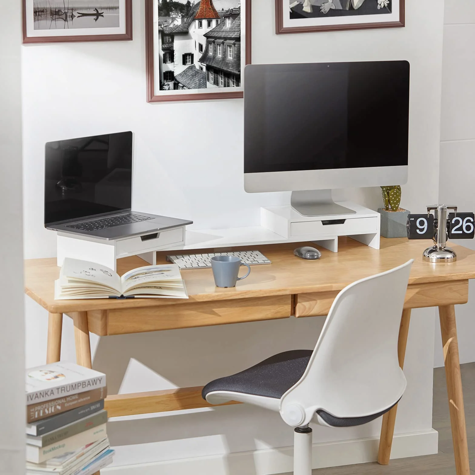 SoBuy Breitenverstellbarer Monitorständer mit 2 Schubladen, Schreibtisch Organizer, Bildschirmständer für 2 Monitore, Monitorerhöhung für Schreibtisch, Büro Organizer, Weiß, 60–107x11x22cm BBF04-W